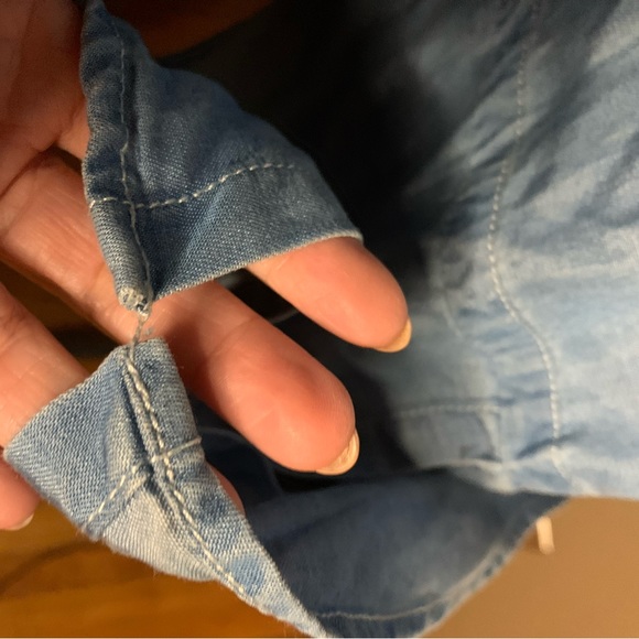 Saks Fith Avenue, chambray style button down. Women’s S $20 - Picture 6 of 9
